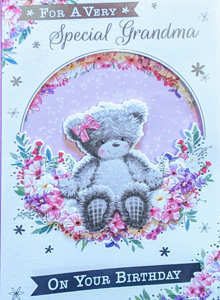 Grandma Birthday - Cute Bear On Flowers